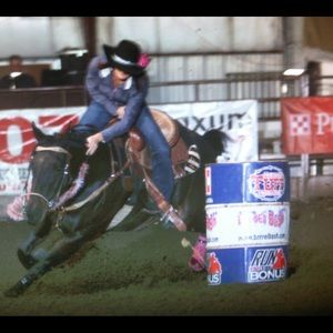 Meet your Posher, Nicole